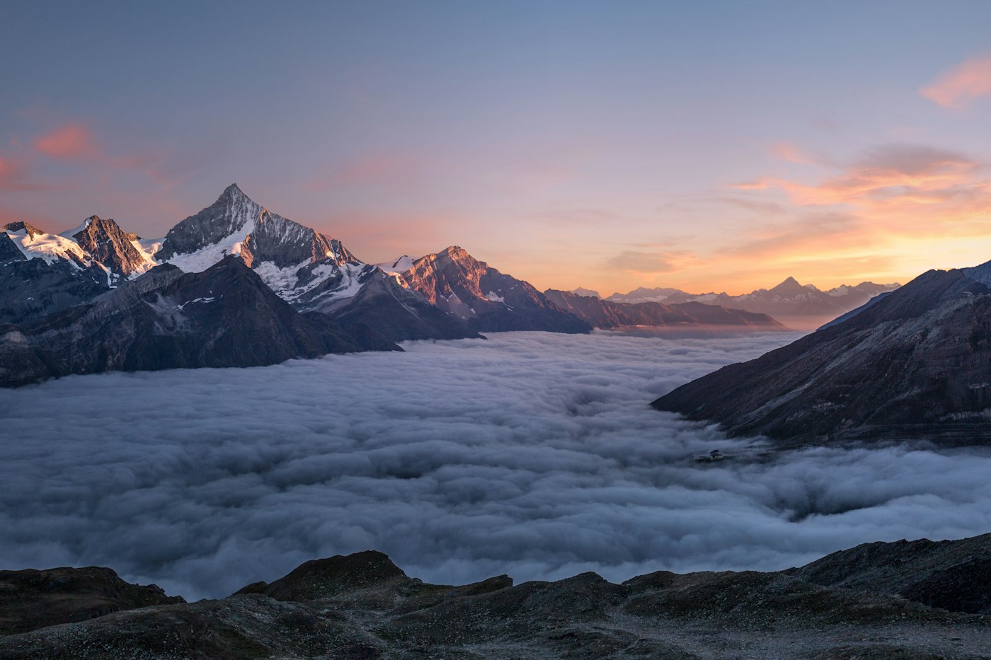 Mountain highway overlook